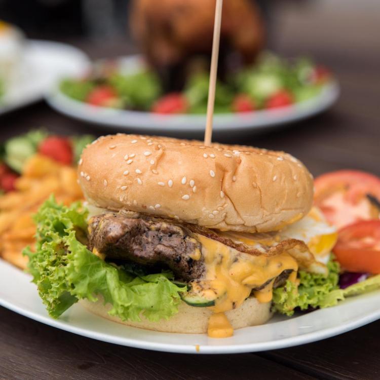 1-for-1 Mains by Merdandy Bar & Cafe - Chope