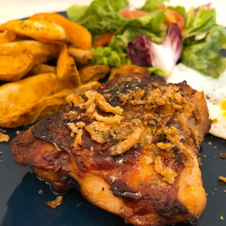 Carrara Cafe - Chope