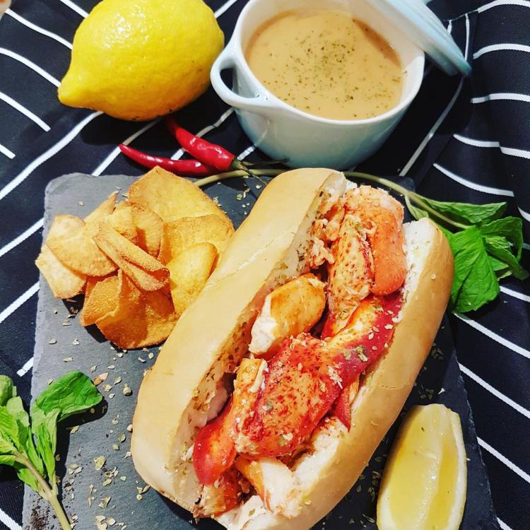 Lobster or Crab Roll Set by Chunky Crabs