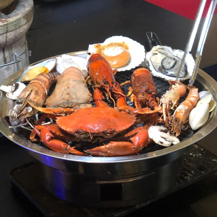 The Three Peacocks - 10% Off Buffet Dinner